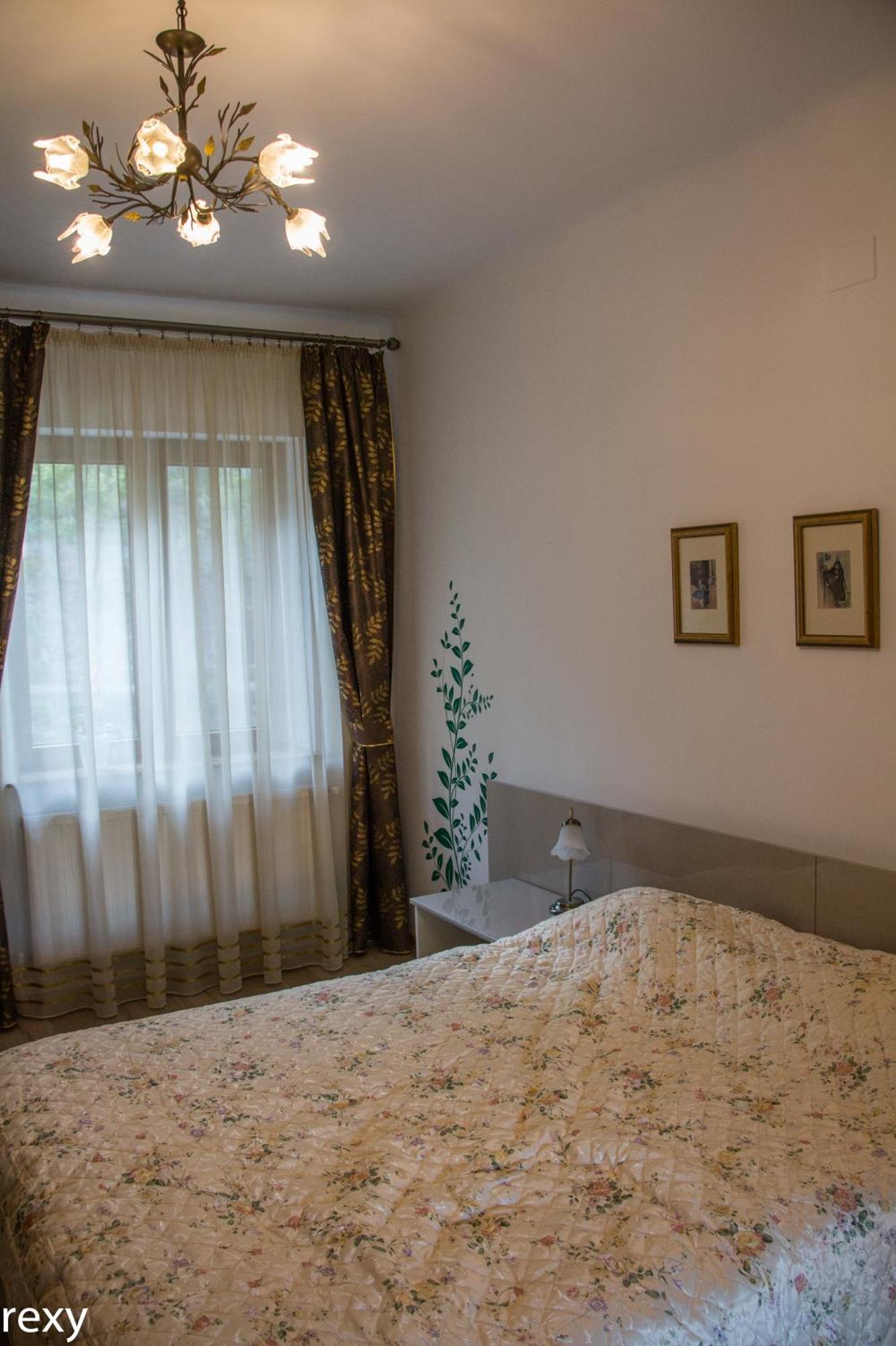 Chic Apartment Braşov Exteriör bild