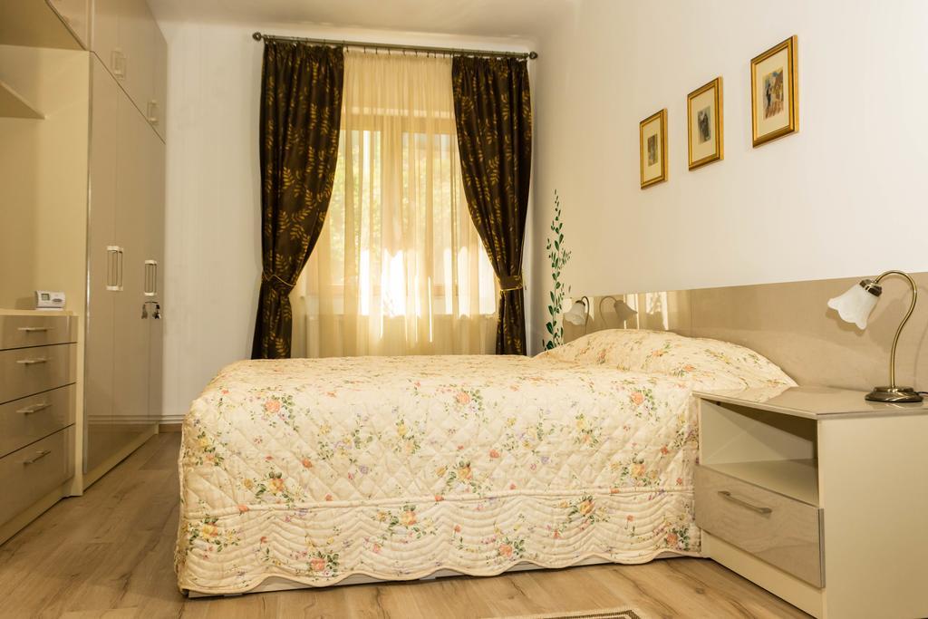 Chic Apartment Braşov Exteriör bild