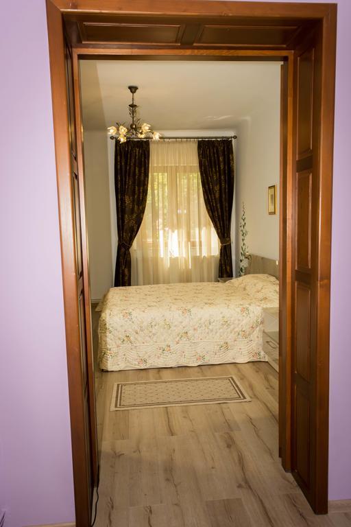 Chic Apartment Braşov Exteriör bild