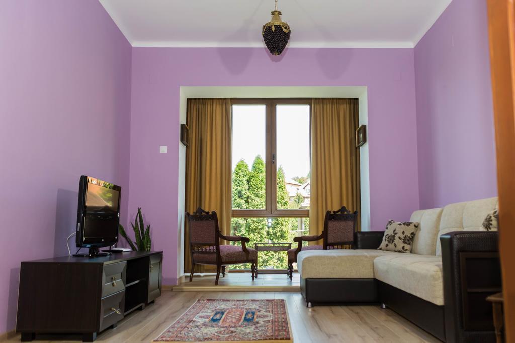 Chic Apartment Braşov Exteriör bild
